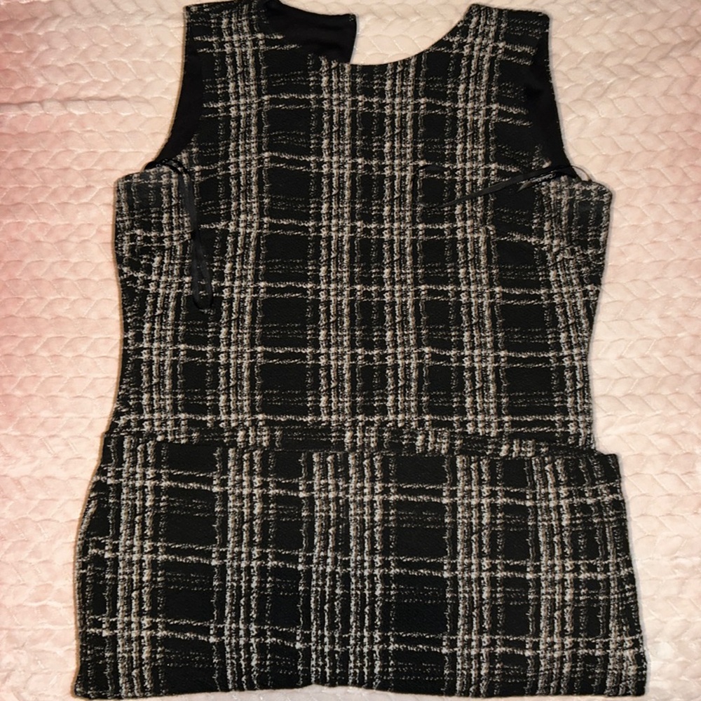 Calvin Klein womens dress mid length black and white great condition!
